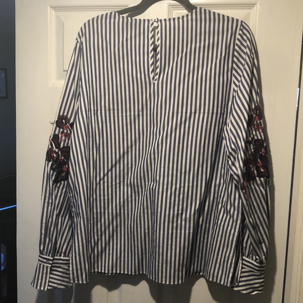 Tanya Tailor Blouse - Picture 4 of 5